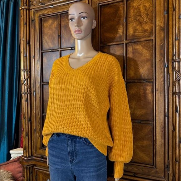 NWOT Sun Yellow Shaker Knit Vneck Balloon Sleeve Sweater - Picture 4 of 15